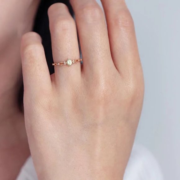 NEW Gold Plated Round Cubic Zirconia Adjustable Ring - Picture 4 of 9